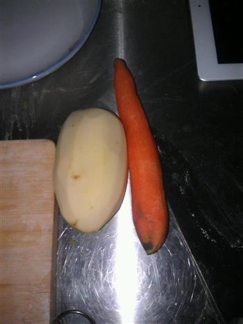 炖豆角土豆胡萝卜的做法图解2
