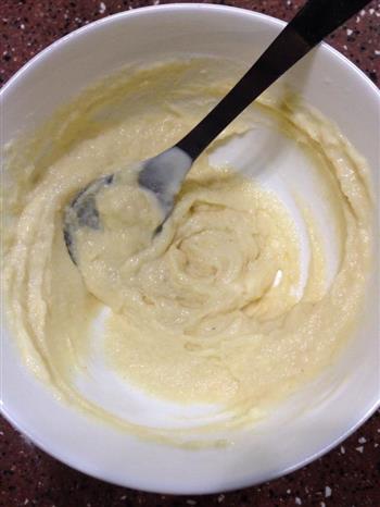 无油酸奶玉米饼的做法步骤2