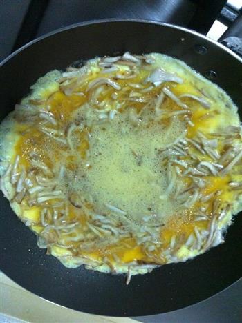 鲜香菇棒煎蛋的做法图解3
