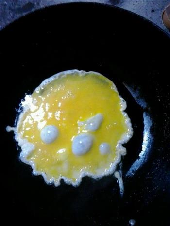 鸡蛋炒馒头的做法图解4
