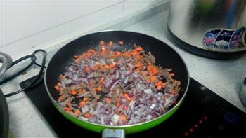 咖喱牛肉末浇汁土豆泥的做法步骤2