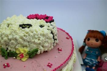 Hello Kitty裱花蛋糕的做法步骤4