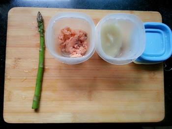 奶白酱＆奶白酱芦笋三文鱼拌面-宝宝辅食的做法步骤4