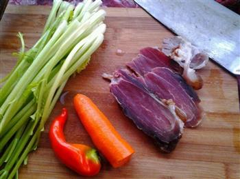 腊肉炒青菜的做法步骤1