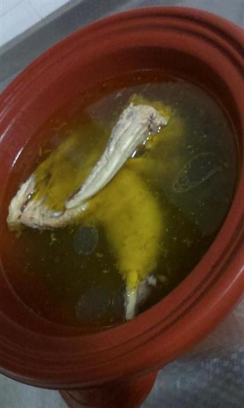 黑木耳土鸡汤的做法步骤1