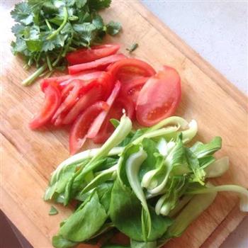 营养面片油菜西红柿的做法图解1