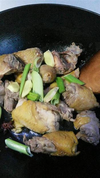 东北菜系-小笨鸡炖蘑菇的做法图解3