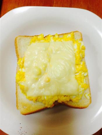 鸡蛋奶酪烤面包的做法图解6