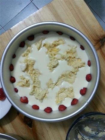 榴莲草莓芝士慕斯蛋糕的做法图解5