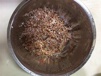 红米杂粮饭的做法步骤2