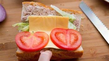 超好吃超简单的营养早餐-快艇金枪鱼三明治的做法步骤4