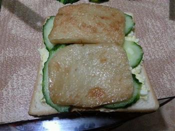 三文鱼火腿三明治的做法步骤5