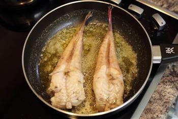 香煎安康鱼配番茄沙拉的做法步骤6