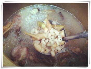野苋菜头、薏米、扁豆、筒骨汤的做法步骤7