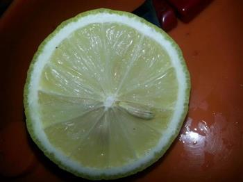 草莓柠檬鸡尾酒的做法图解3