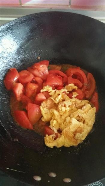 甜口 西红柿炒鸡蛋 番茄炒蛋的做法图解4