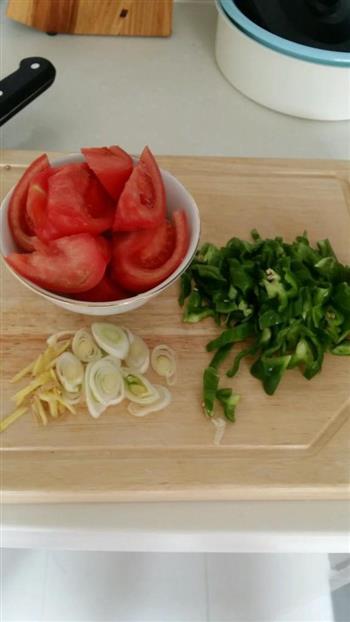 茄汁豌豆下饭菜的做法步骤2