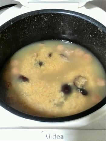桂圆红枣小米粥的做法步骤1