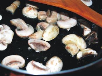 粟米磨菇烩豆腐的做法步骤3