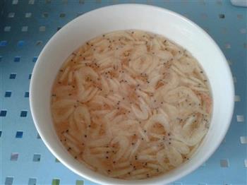 健康小炒-洋葱炒虾皮的做法步骤2