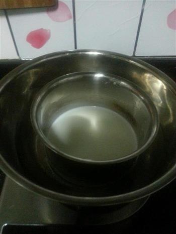 牛奶布丁的做法图解1