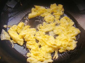 黄瓜木耳炒鸡蛋的做法步骤5