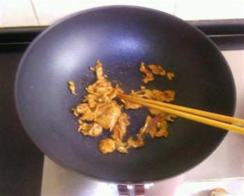 杏鲍菇青椒炒肉片的做法步骤1