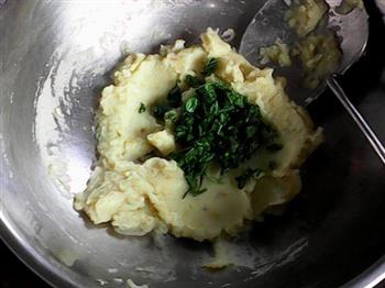 荠菜土豆泥的做法图解7