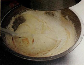 杏仁海绵蛋糕的做法步骤3
