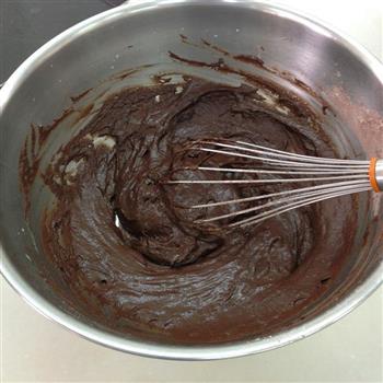 巧克力戚风蛋糕的做法步骤4
