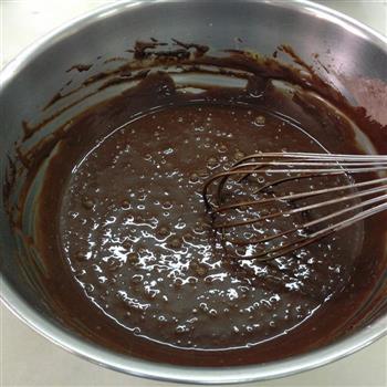 巧克力戚风蛋糕的做法步骤6