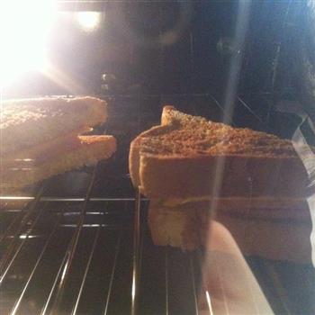 煎蛋火腿三明治的做法步骤4