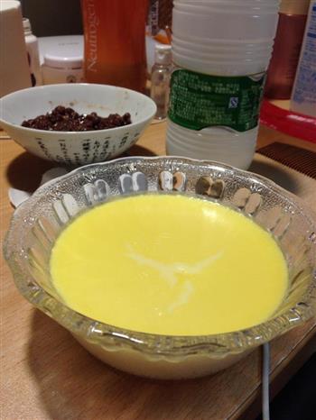 红豆鲜奶炖蛋的做法步骤1