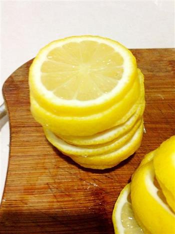 柠檬蜂蜜水的做法图解1