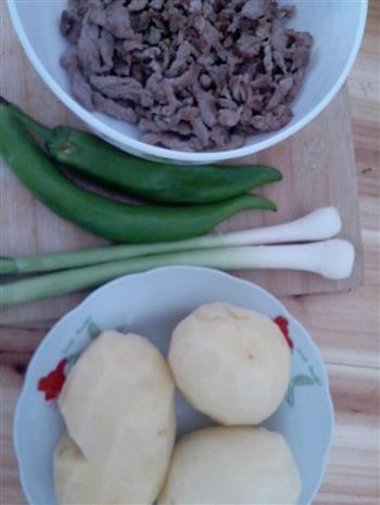 土豆青椒炒肉丝的做法图解1