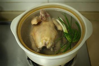黄花膠猴头菇鸡汤的做法步骤2