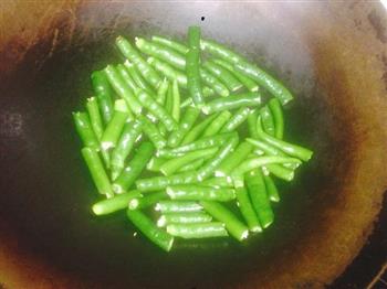 川菜辣椒炒酸豇豆的做法步骤1