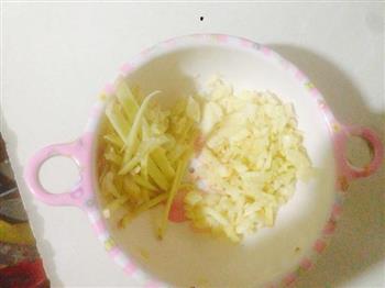 川菜辣椒炒酸豇豆的做法步骤3