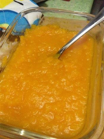 奶油南瓜浓汤的做法步骤1