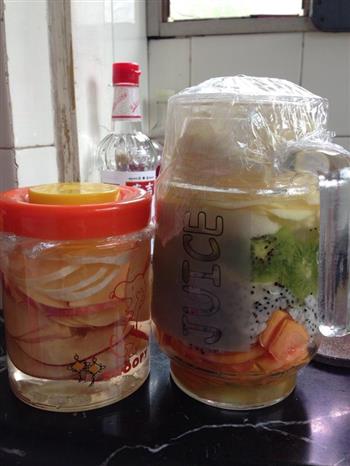 苹果醋加水果酵素的做法步骤1
