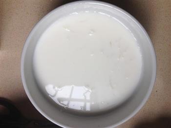 牛奶冰糖燕窝的做法步骤3