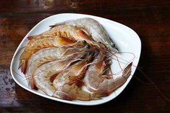 菜男蒜香芝士焗大虾的做法步骤1