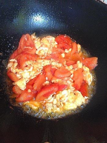 西红柿面疙瘩汤的做法步骤4