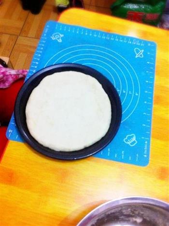 7寸简易芝士烤肠披萨的做法图解4