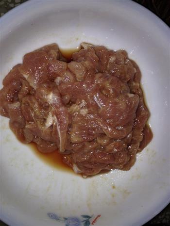 杏鲍菇炒肉片的做法图解1