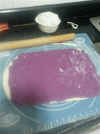 紫色的诱惑--紫薯花卷的做法步骤5