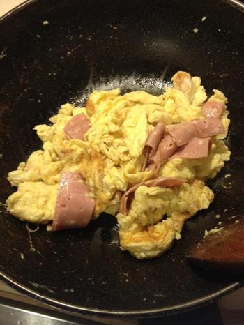 午餐肉炒鸡蛋的做法图解5