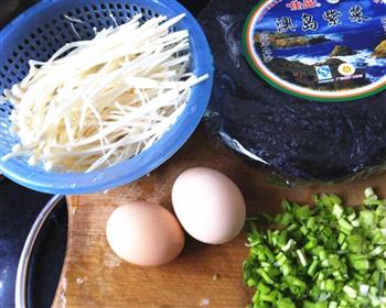 金针菇紫菜蛋汤的做法图解1