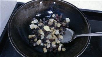 腊肉豌豆闷饭的做法图解4