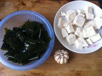 海带结豆腐汤的做法步骤1
